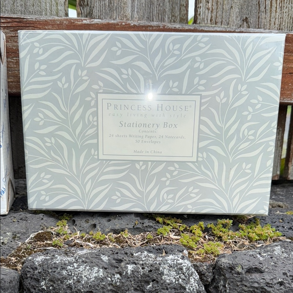Princess House Gray Floral Stationery Set